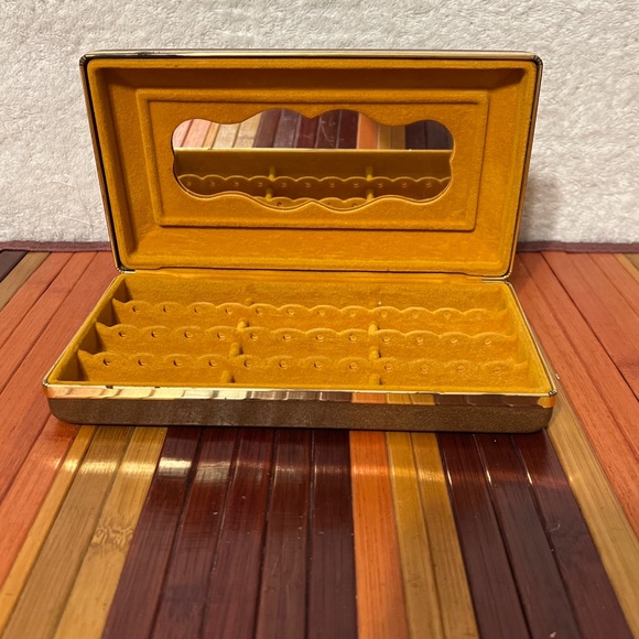 Vintage Bags Vintage Hard Shell Jewelry Case Earing Holder With